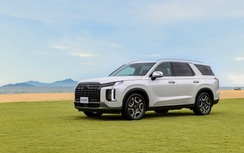 Khách mua Hyundai Santa Fe và Palisade được tặng phí trước bạ