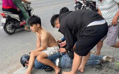 Bắt nóng kẻ giả mua vàng, cướp 2 lắc tại TP.HCM