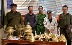 Đồng Tháp bắt 2 đối tượng 5 tiền án vào nơi thờ tự trộm tài sản