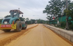 Vướng mặt bằng, máy móc phải nằm chờ ở các công trình trọng điểm Hà Tĩnh