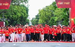 Hà Nội: Hàng nghìn người dân tham gia chương trình “Cùng Việt Nam tiến bước”
