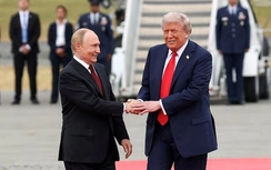 Ông Trump bất ngờ điện đàm ông Putin giữa lúc thảo luận với Tổng thống Ukraine Zelensky