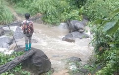 Hai mẹ con ở Thanh Hóa bị lũ cuốn trôi khi qua suối