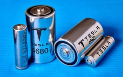 Tesla chưa vội mạo hiểm với pin thể rắn