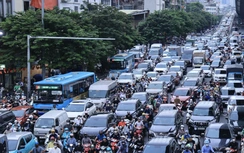 Hà Nội kẹt cứng trước kỳ nghỉ 2/9: Cửa ngõ ken đặc xe, trung tâm đông nghẹt