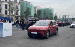 Khách hàng đầu tiên nhận xét về VinFast Limo Green