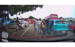 Bến xe Thái Nguyên lên tiếng về nhóm người chặn taxi, đuổi khách giữa trời nắng