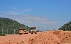 Cao tốc Chí Thạnh - Vân Phong: Hơn 1.000 kỹ sư, công nhân thi công xuyên lễ