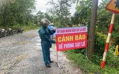 Đà Nẵng: Một người bị nước cuốn khi bơi qua sông, quốc lộ sạt lở do ảnh hưởng bão số 10