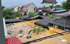 Nghệ An: Bão số 10 khiến một người tử vong, gần 20.000 căn nhà bị tốc mái