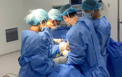 Phẫu thuật lấy sỏi thành công cho nam bệnh nhân đảo ngược phủ tạng