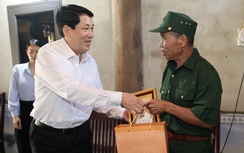 Bộ Nội vụ hướng dẫn tặng quà Tết Bính Ngọ 2026 cho người có công với cách mạng