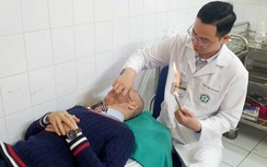 Nhiều người méo miệng, tê liệt nửa mặt do nhiễm lạnh