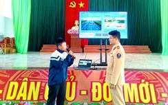 Hà Tĩnh: Nâng cao kiến thức an toàn giao thông cho học sinh từ những bài học ngoại khóa