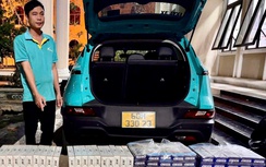 CSGT Tây Ninh phát hiện ô tô chở 2.000 gói thuốc lá lậu trên QL22