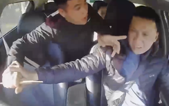 Đắk Lắk: Tài xế taxi bị khách dùng đũa đâm khi lái xe