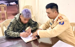 CSGT Thanh Hóa chặn "quái xế" qua mắt thần AI