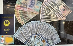 Nhân viên tàu SE20 trả lại hơn 2.000 USD và giấy tờ cho hành khách