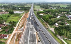 Cận cảnh điểm đấu nối cao tốc Quảng Ngãi - Hoài Nhơn vào cao tốc Đà Nẵng - Quảng Ngãi