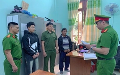 Dùng gạch xây ném vào xe máy đang lưu thông, nam thanh niên bị bắt giam