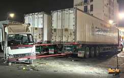 Bản tin TNGT 12/2: Xe container lùi, cán tử vong tài xế ô tô tải ở TP.HCM