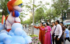 Đường hoa ven sông Đồng Nai rực rỡ sắc Xuân, điểm check-in Tết