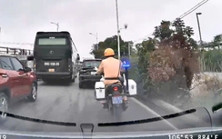 Hà Nội: CSGT mở đường đưa bệnh nhân viêm ruột thừa đi cấp cứu ngày 26 Tết