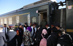 Nhà ga đường sắt cao nhất Trung Quốc đón đợt cao điểm đi lại Tết Nguyên đán đầu tiên