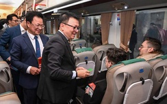 “Chuyến tàu Hạnh phúc” lăn bánh đêm Giao thừa, chở Tết về muôn nhà