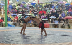 Rèn sức khỏe, giữ bản sắc từ đấu vật, kéo co, bơi chải