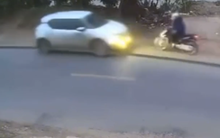 Ô tô con lấn làn gây tai nạn khiến thầy hiệu trưởng đi xe máy tử vong