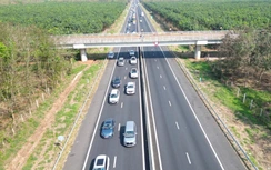 Thông báo thu phí hai tuyến cao tốc phía Nam trong tháng 3, mức 900-1.300 đồng/km