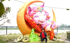 9X Bắc Ninh đấu giá linh vật ngựa khổng lồ hơn 200 triệu đồng giúp người nghèo đón Tết