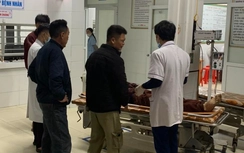 Đi xe máy đâm vào cột mốc trên quốc lộ 7, một nam sinh tử vong