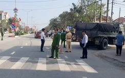 Bản tin TNGT 6/2: Xe máy va chạm ô tô tải, một người tử vong ở Hà Tĩnh