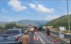 Ô tô va chạm liên hoàn, cao tốc Cam Lâm - Vĩnh Hảo ùn tắc kéo dài