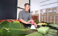 Làng bánh chưng gần trăm tuổi xứ Nghệ rộn ràng vào vụ Tết
