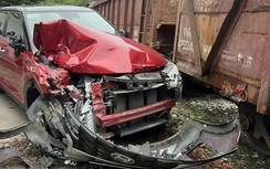 Xử phạt gần 200 tài xế cố vượt rào chắn đường sắt, bất chấp nguy cơ tai nạn