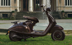 Cận cảnh Vespa 946 bản đặc biệt cho năm Ngọ