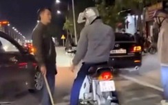 Hà Tĩnh: Công an vào cuộc xác minh  tài xế ô tô cầm gậy “tác động” vào người đi xe máy