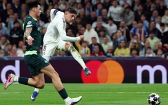 Valverde lập hat-trick, Real Madrid đè bẹp Man City