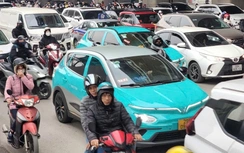 Gỡ “nút thắt” về vốn cho lộ trình taxi điện tại Hà Nội