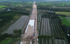 Khẩn trương di dời đường điện 220kV, đẩy nhanh thi công cao tốc Mỹ An - Cao Lãnh