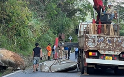 Xử lý khối đá lớn chênh vênh trên đèo Bảo Lộc