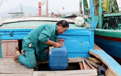 Ngư dân Hà Tĩnh kiên trì bám biển, tiết giảm chi phí giữa áp lực nhiên liệu tăng cao