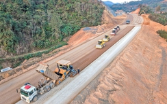 Nhà thầu giao thông đối mặt khó khăn kép, gỡ cách nào?