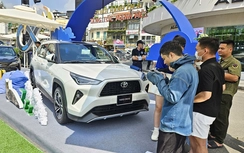 Lãi suất tăng, người vay mua ô tô lo gánh thêm nợ