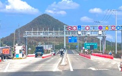 Thu 4,4 tỷ đồng ngày đầu vận hành các trạm thu phí 5 tuyến cao tốc Bắc - Nam 