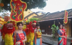 Di sản văn hóa phi vật thể Tết Nguyên tiêu được tái hiện tại phố cổ Hội An