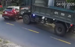 Vượt chưa qua đầu xe tải đã đánh lái, ô tô bị tông xoay ngang